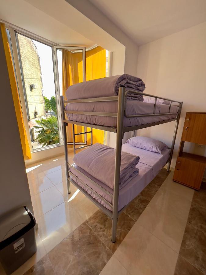 North Star Hostel Shkodër エクステリア 写真