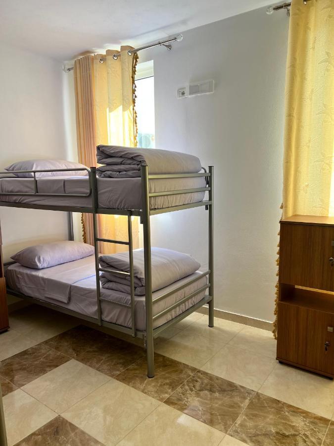 North Star Hostel Shkodër エクステリア 写真