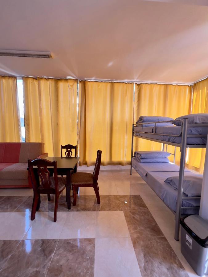 North Star Hostel Shkodër エクステリア 写真