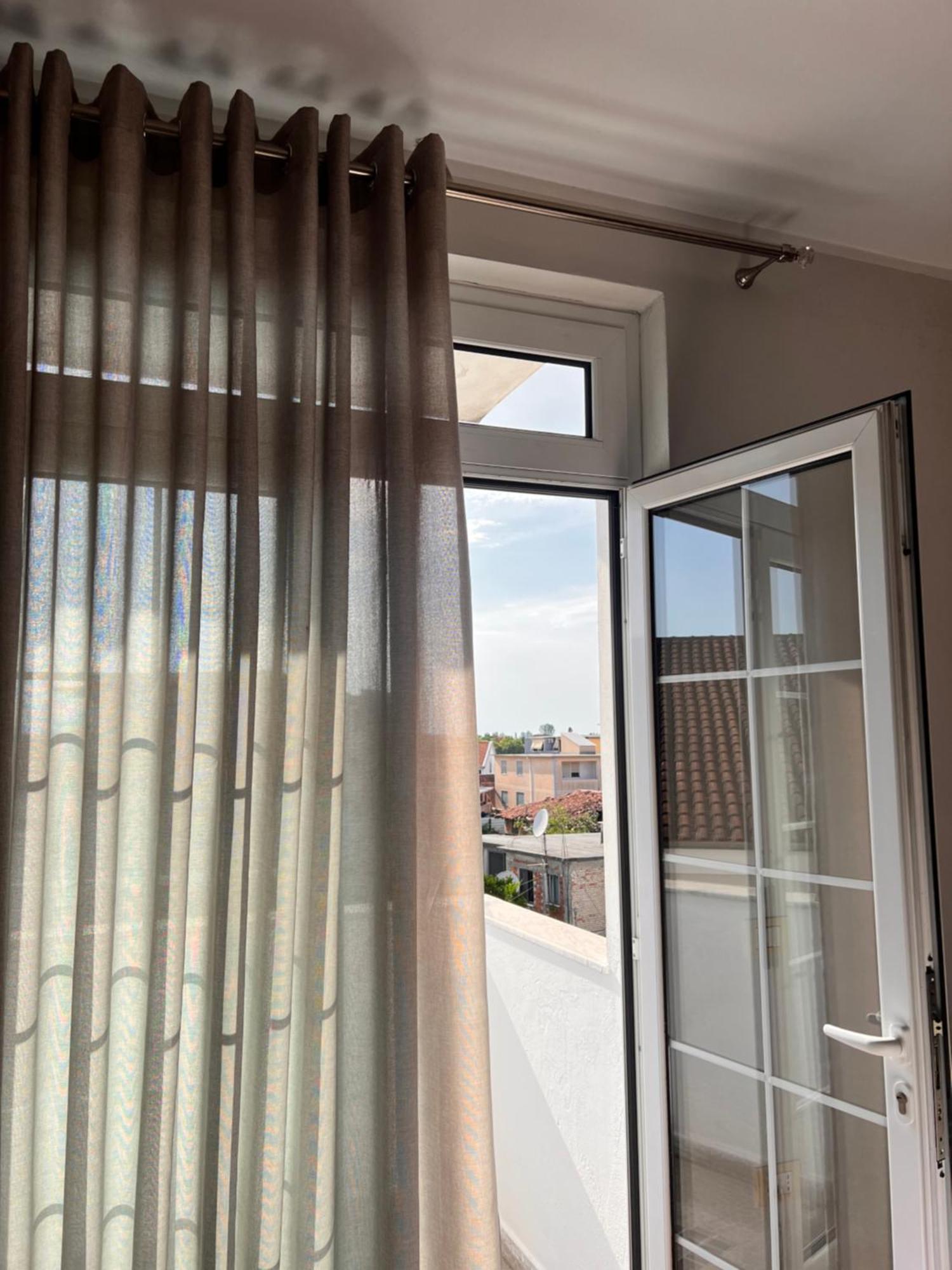 North Star Hostel Shkodër エクステリア 写真